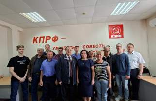 Курским коммунистам запретили агитацию с изображением Ленина и Сталина