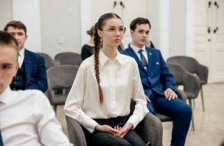 В Курской области 33 лучших выпускника получили знаки и дипломы «Я – курянин»