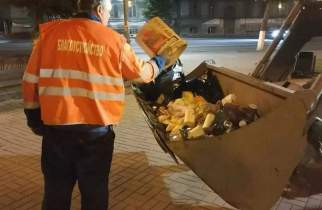 Курские коммунальщики собрали 300 мешков мусора в парках
