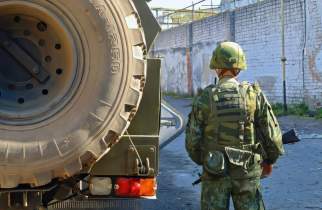 Военные «Севера» вернули жителям Суджи семейные альбомы
