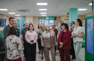 В Курске открыли семейный МФЦ с социальной няней и прокатом вещей для младенцев