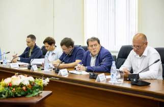 В Курске работодателей призвали поднять зарплаты сотрудникам