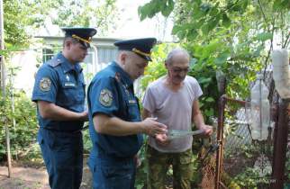 В Курске спасатели проверили пожарную безопасность дач с помощью дронов