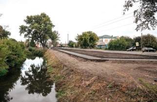 В Курске на 2-й Кожевенной готовят к открытию променад вдоль Тускари