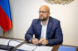 Мэр Курска обсудил капремонт, демонтаж НТО и подготовку к зиме