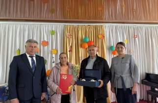 В Курской области супруги Поповы сыграли изумрудную свадьбу