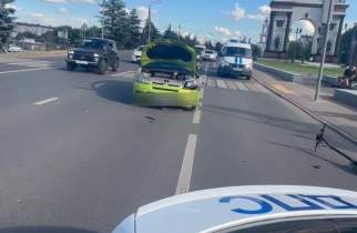В Курске водитель сбил двух 13-летних подростков на электросамокате