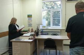 В Курске конфликт собачников привел к сломанному носу и суду