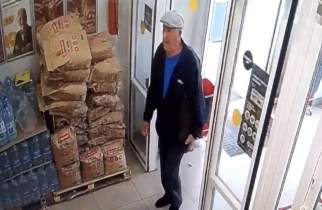 В Курске полиция ищет подозреваемого в магазинной краже