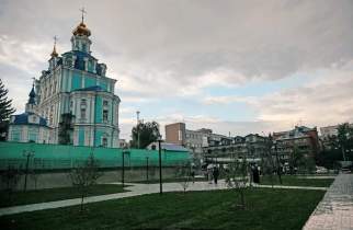 В Курске открыли Серафимовский сад с 32 яблонями