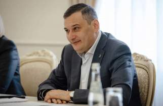 Хинштейн получил поздравления с днем рождения со всех уголков страны